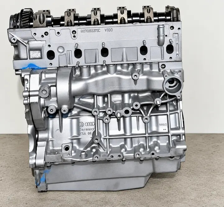 Heller, sauberer Austauschmotor
